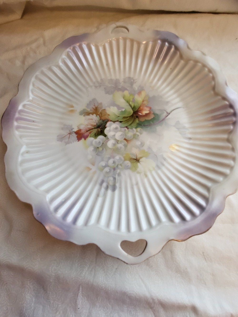 ANT. 1920s German Stamped Hand-Painted White Grapes 10 Inch Plate With Handles - Picture 9 of 13